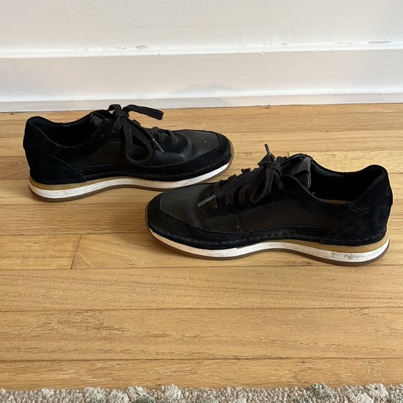 Clarks women’s tennis shoes black 7.5 - Picture 4 of 7